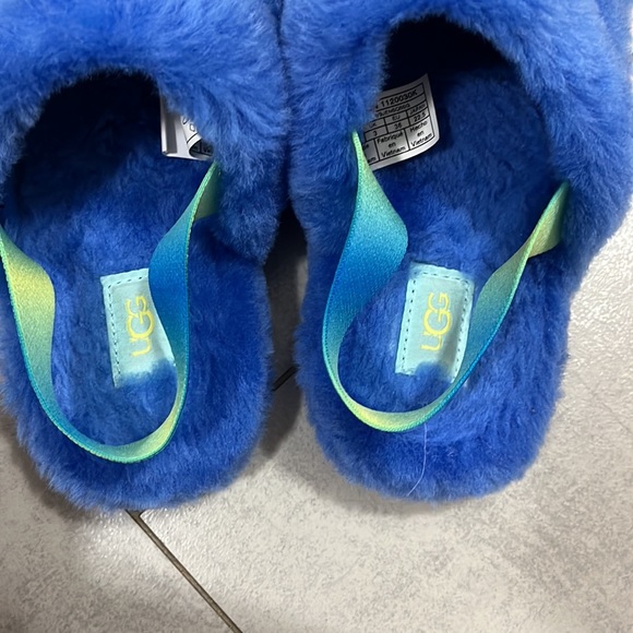 UGGS ! - Picture 2 of 6